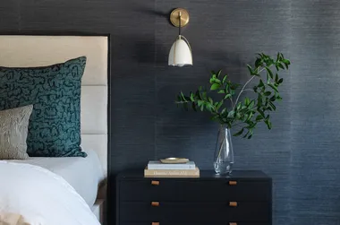 grasscloth wallpaper in bedroom